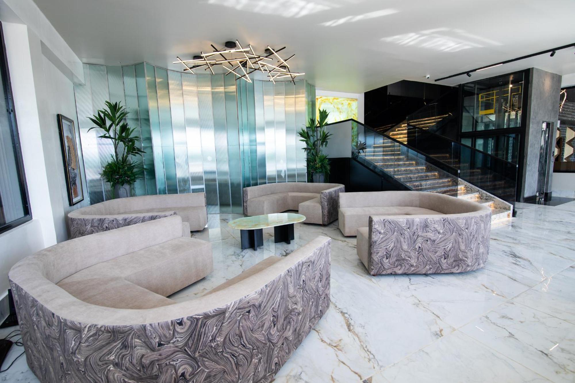 Lovera Hotel ซานติอาโก เด ลอสกาบาเญโรส ภายนอก รูปภาพ